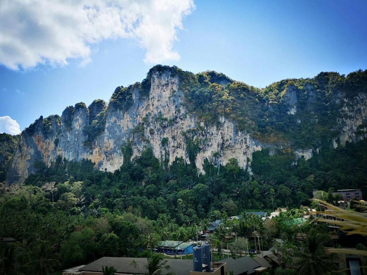 Andaman Breeze Resort - Sha Plus Krabi town Exterior foto